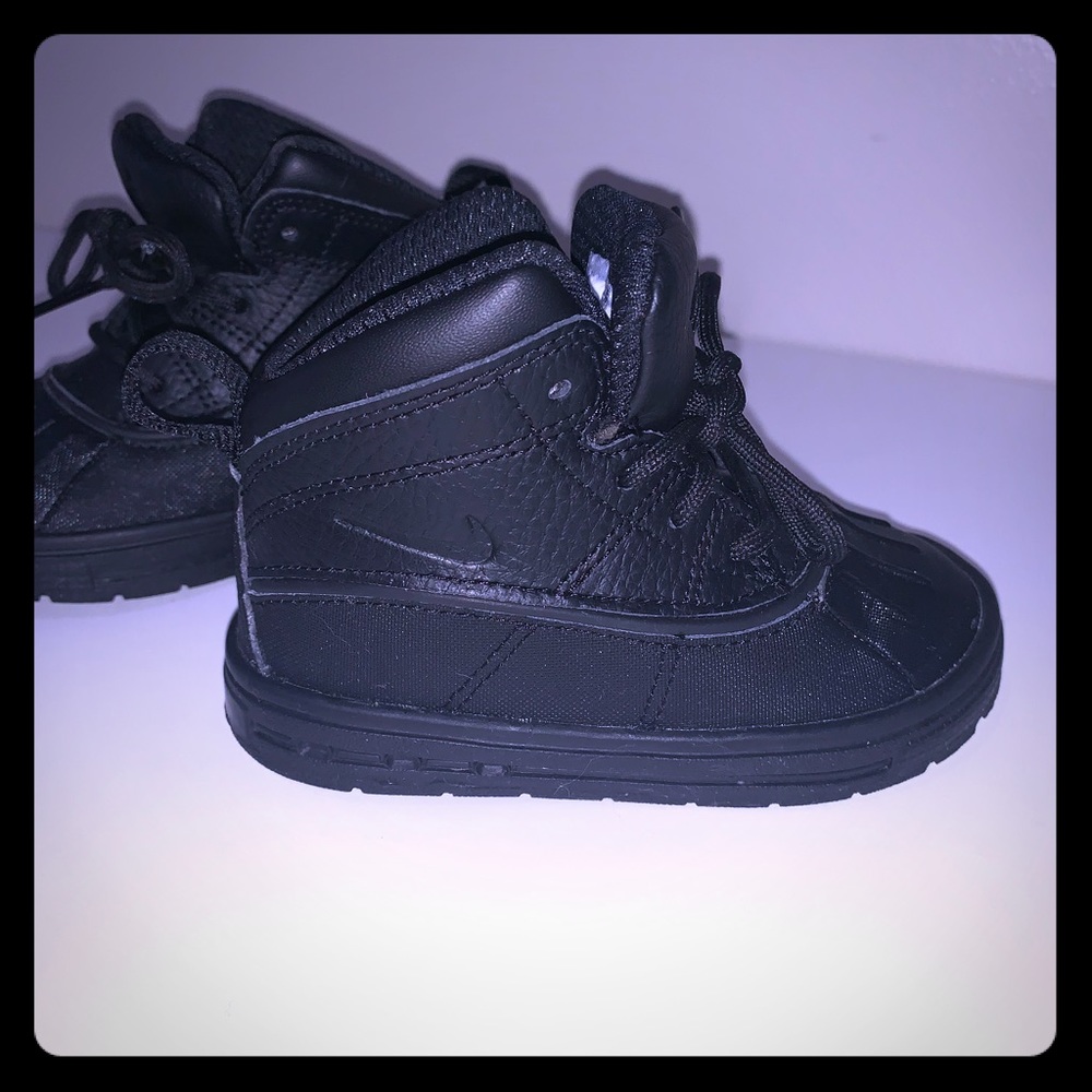 Nike ACG boots